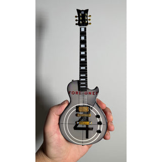 Foreigner Mini Guitar: 4