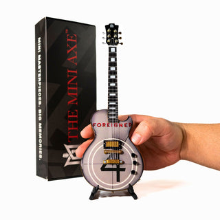 Foreigner Mini Guitar: 4
