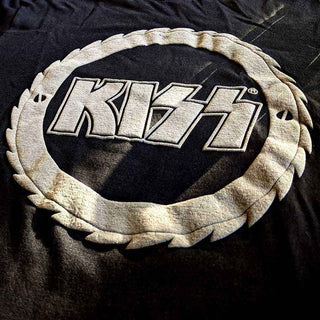 KISS Hi-Build T-Shirt: Buzzsaw Logo