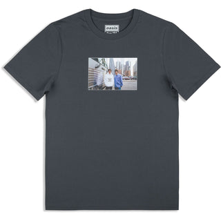 Oasis T-Shirt: Detroit Bus Photo T-shirt (Navy Blue) (Back Print & Ex-Tour)