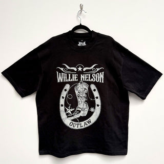 Willie Nelson Oversized T-Shirt: Outlaw (Black)